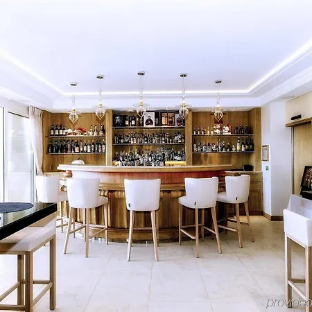 Hotel La De La Pinede Saint-Tropez